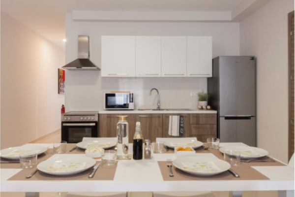 Kitchen, blubay room