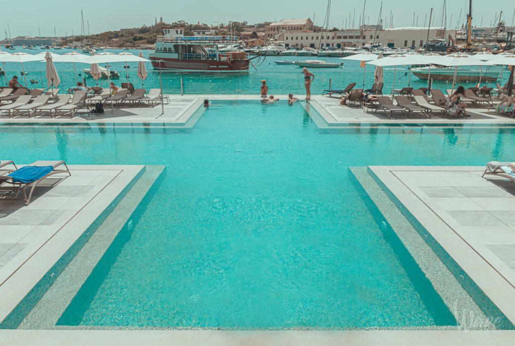 St hotels outdoor pool and facilities